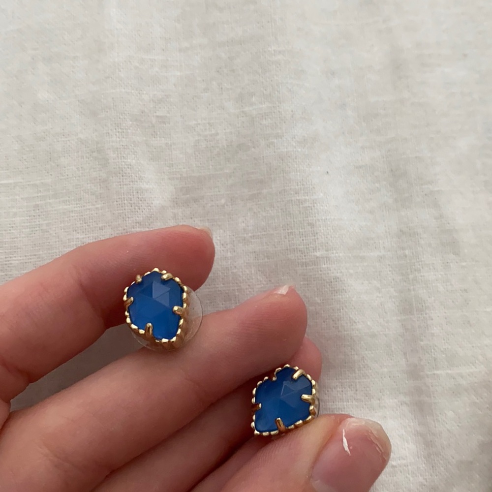 Kendra Scott earrings